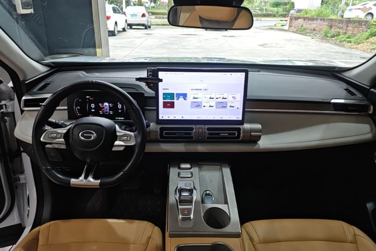 Used GAC Trumpchi EMKOO 2022 2.0 ATK TwinStar Pro Edition Center Console
