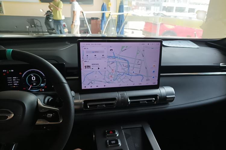 Used GAC Trumpchi EMKOO 2022 1.5T Supernova Pro Edition Center Console