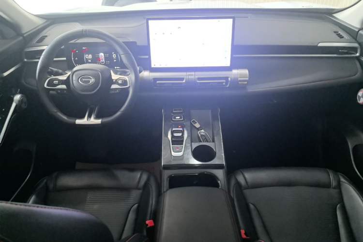Used GAC Trumpchi EMKOO 2022 1.5T Supernova Pro Edition Center Console