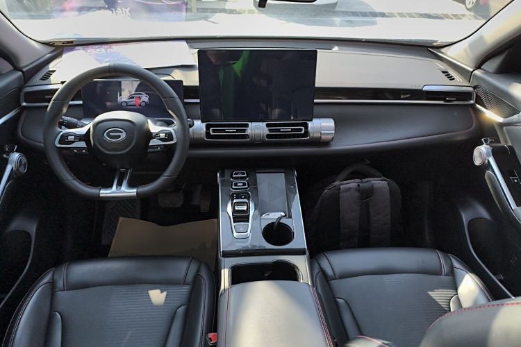 Used GAC Trumpchi EMKOO 2022 1.5T Supernova Pro Edition Center Console