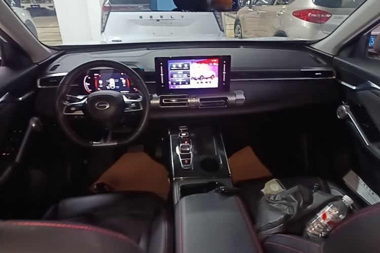Used GAC Trumpchi EMKOO 2022 2.0 ATK Gemini Edition Center Console