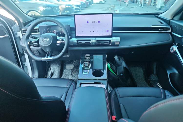 Used GAC Trumpchi EMKOO 2022 1.5T Supernova Pro Edition Center Console