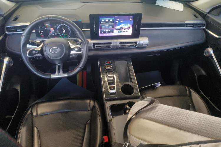 Used GAC Trumpchi EMKOO 2022 2.0 ATK Gemini Edition Center Console