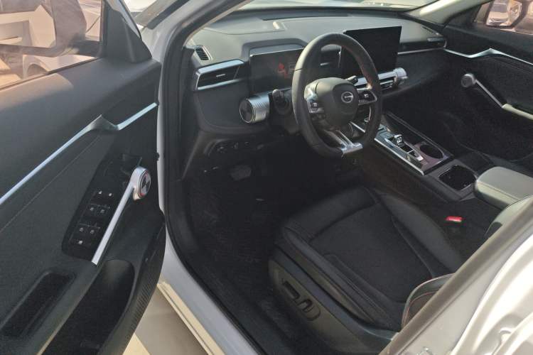 Used GAC Trumpchi EMKOO 2022 1.5T Supernova Edition Driver Seat