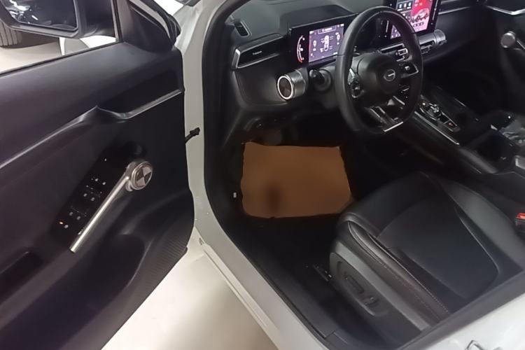 Used GAC Trumpchi EMKOO 2022 2.0 ATK Gemini Edition Driver Seat