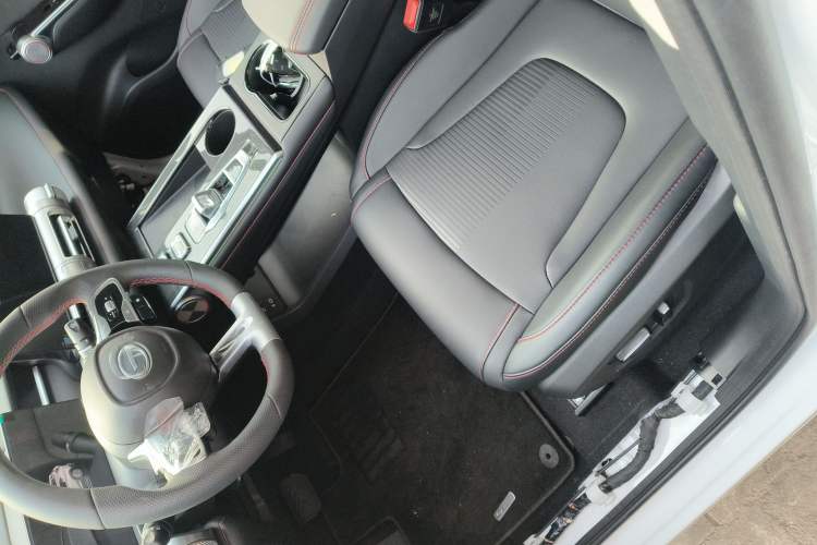 Used GAC Trumpchi EMKOO 2022 1.5T Supernova Pro Edition Driver Seat