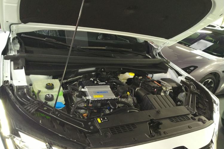 Used GAC Trumpchi EMKOO 2022 1.5T Supernova Pro Edition Engine Bay