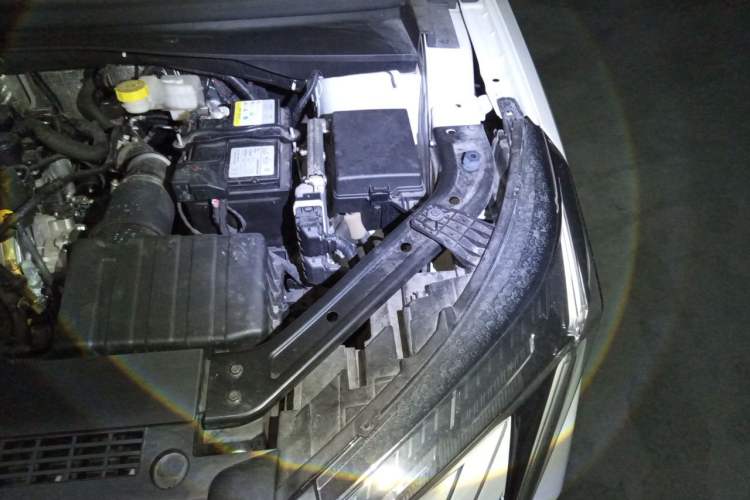 Used GAC Trumpchi EMKOO 2022 1.5T Supernova Pro Edition Engine Bay Left