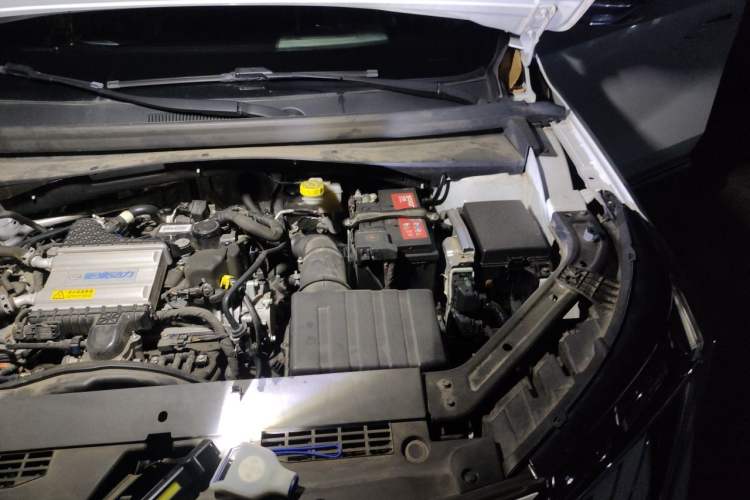Used GAC Trumpchi EMKOO 2022 1.5T Supernova Pro Edition Engine Bay Left