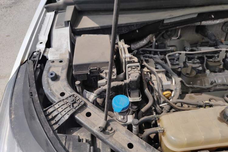 Used GAC Trumpchi EMKOO 2022 2.0 ATK TwinStar Pro Edition Engine Bay Right