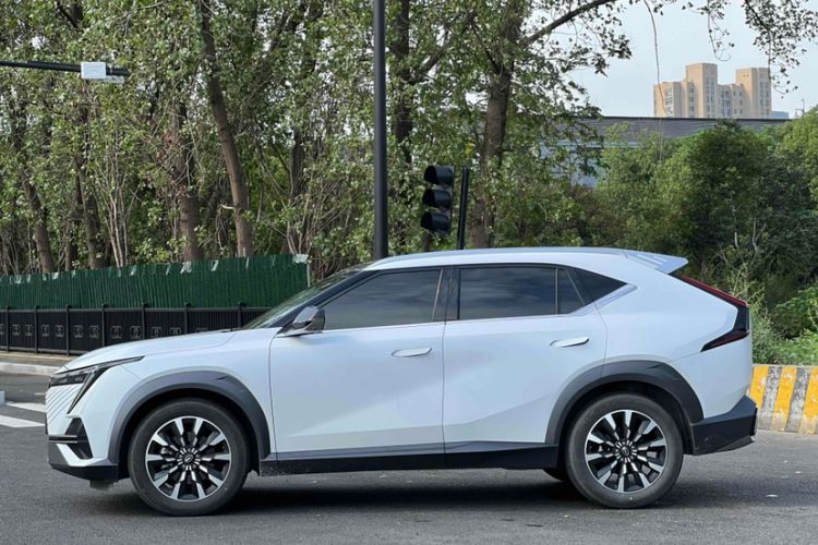 Used GAC Trumpchi EMKOO 2022 1.5T Supernova Pro Edition Exterior 2
