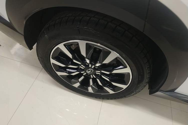 Used GAC Trumpchi EMKOO 2022 2.0T Neutron Star Pro Edition Exterior 5
