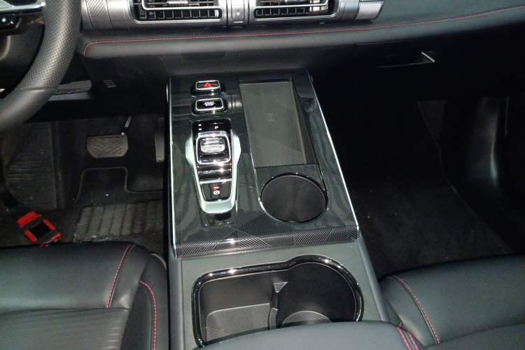 Used GAC Trumpchi EMKOO 2022 1.5T Supernova Pro Edition Gear Lever