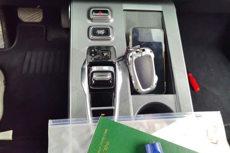 Used GAC Trumpchi EMKOO 2022 2.0 ATK TwinStar Pro Edition Gear Lever