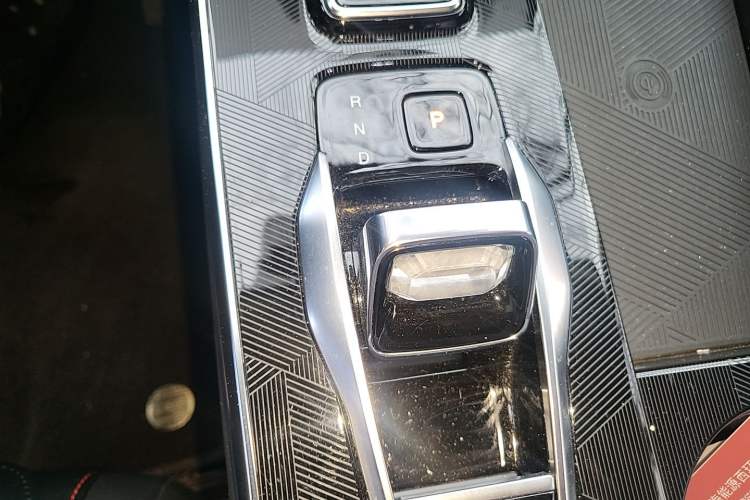 Used GAC Trumpchi EMKOO 2022 1.5T Supernova Max Edition Gear Lever