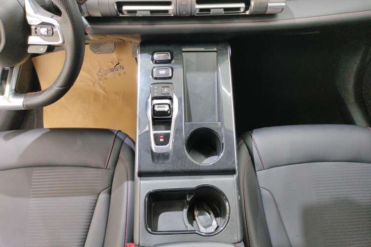 Used GAC Trumpchi EMKOO 2022 1.5T Supernova Pro Edition Gear Lever