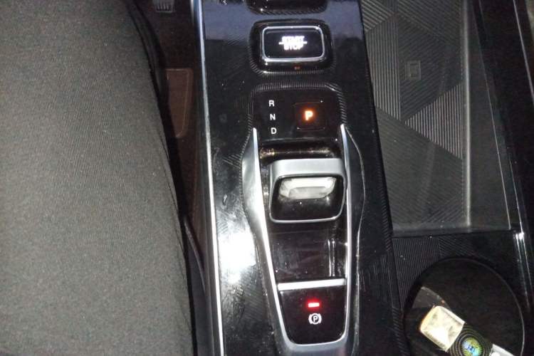 Used GAC Trumpchi EMKOO 2022 1.5T Supernova Pro Edition Gear Lever