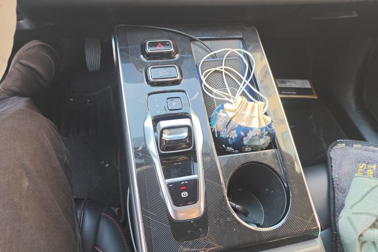 Used GAC Trumpchi EMKOO 2022 1.5T Supernova Pro Edition Gear Lever