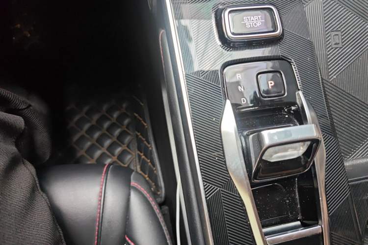 Used GAC Trumpchi EMKOO 2022 2.0 ATK TwinStar Pro Edition Gear Lever