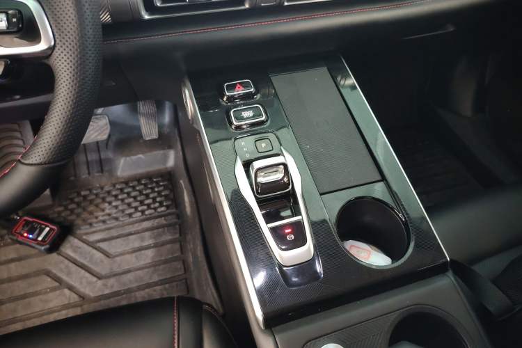 Used GAC Trumpchi EMKOO 2022 2.0 ATK TwinStar Max Edition Gear Lever