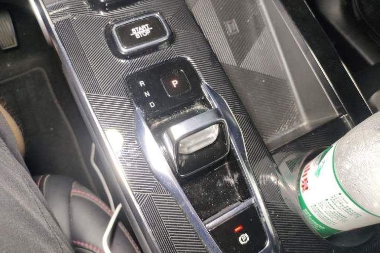 Used GAC Trumpchi EMKOO 2022 1.5T Supernova Pro Edition Gear Lever