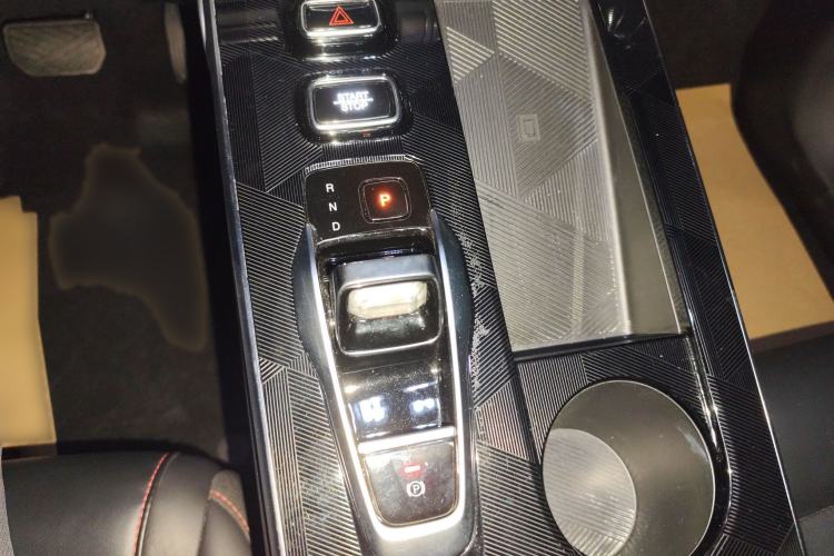 Used GAC Trumpchi EMKOO 2022 1.5T Supernova Pro Edition Gear Lever
