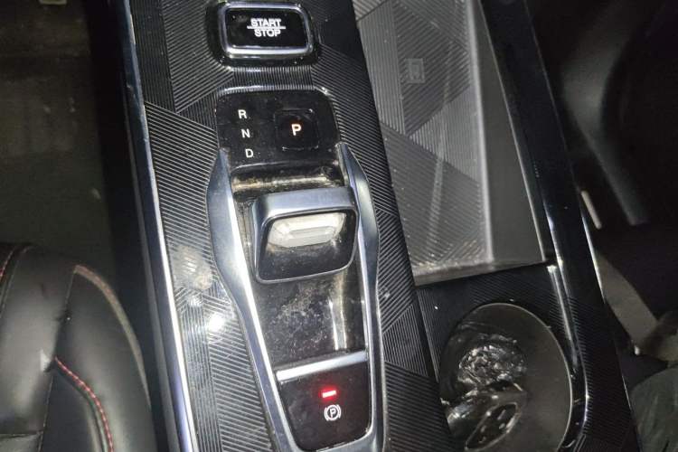 Used GAC Trumpchi EMKOO 2022 1.5T Supernova Pro Edition Gear Lever