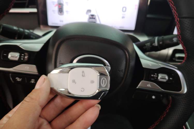 Used GAC Trumpchi EMKOO 2022 2.0 ATK TwinStar Max Edition Interior 1