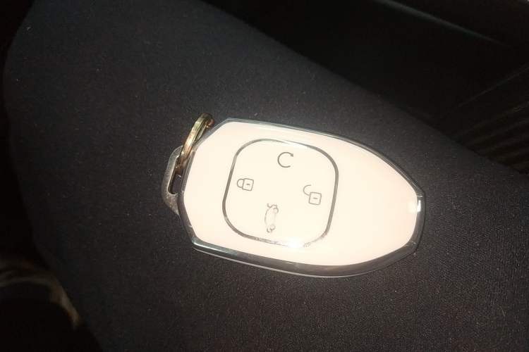 Used GAC Trumpchi EMKOO 2022 2.0T Neutron Star Pro Edition Interior 1