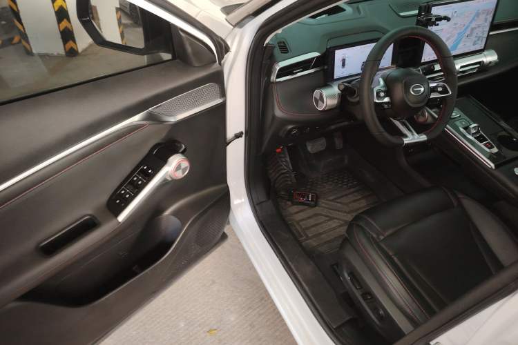 Used GAC Trumpchi EMKOO 2022 2.0 ATK TwinStar Max Edition Interior 3