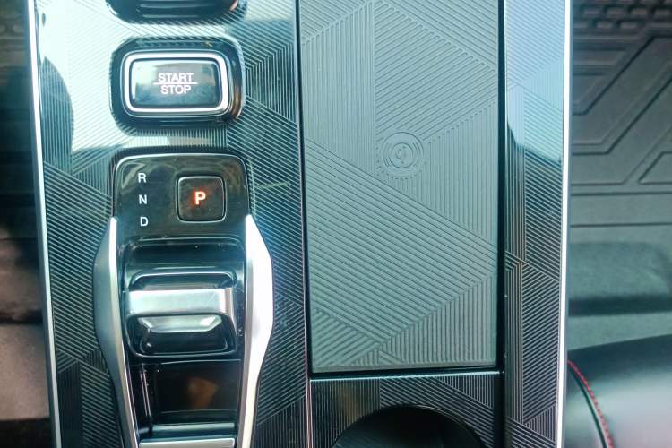 Used GAC Trumpchi EMKOO 2022 2.0 ATK TwinStar Max Edition Interior 5