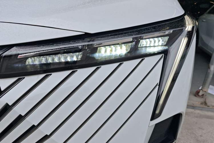 Used GAC Trumpchi EMKOO 2022 2.0 ATK Gemini Edition Left Front Headlight