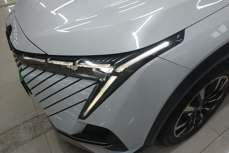 Used GAC Trumpchi EMKOO 2022 2.0T Neutron Star Pro Edition Left Front Headlight