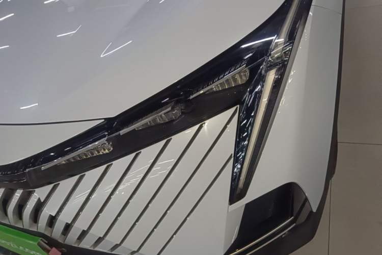 Used GAC Trumpchi EMKOO 2022 1.5T Supernova Edition Left Front Headlight
