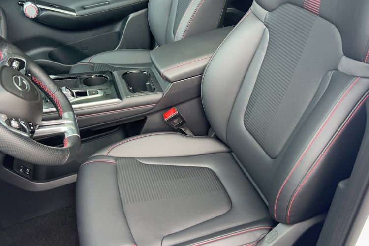 Used GAC Trumpchi EMKOO 2022 2.0 ATK TwinStar Pro Edition Left Front Seat