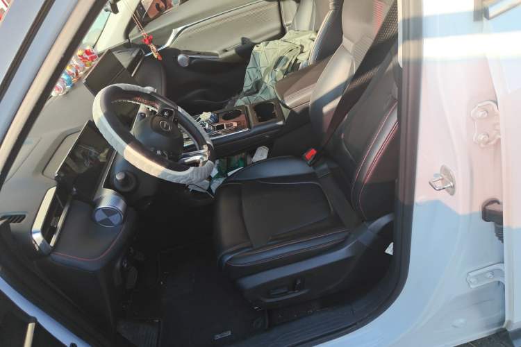 Used GAC Trumpchi EMKOO 2022 1.5T Supernova Pro Edition Left Front Seat