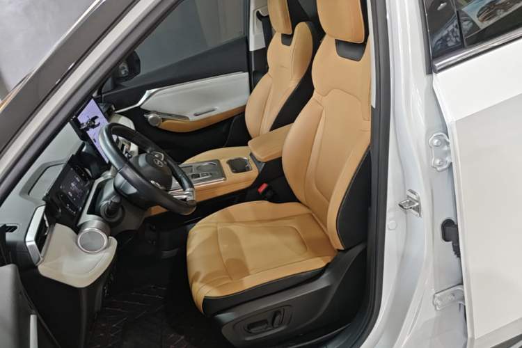 Used GAC Trumpchi EMKOO 2022 2.0 ATK TwinStar Pro Edition Left Front Seat