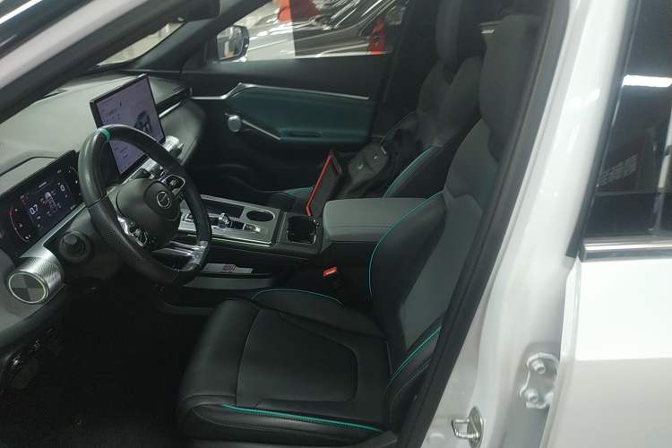 Used GAC Trumpchi EMKOO 2022 2.0T Neutron Star Pro Edition Left Front Seat