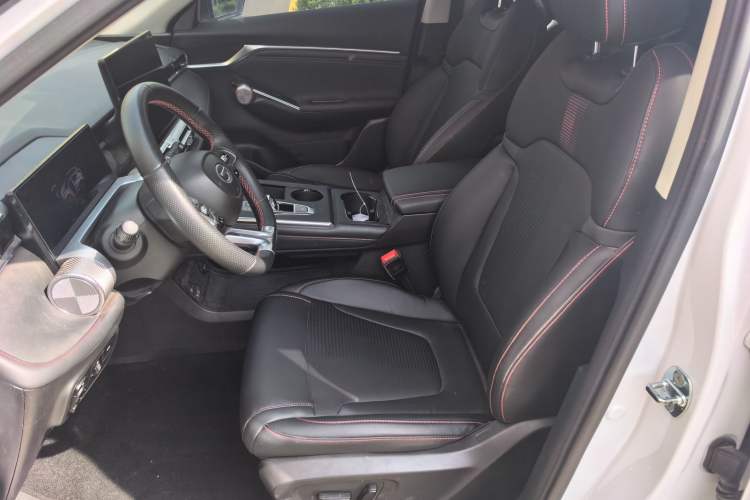 Used GAC Trumpchi EMKOO 2022 1.5T Supernova Pro Edition Left Front Seat