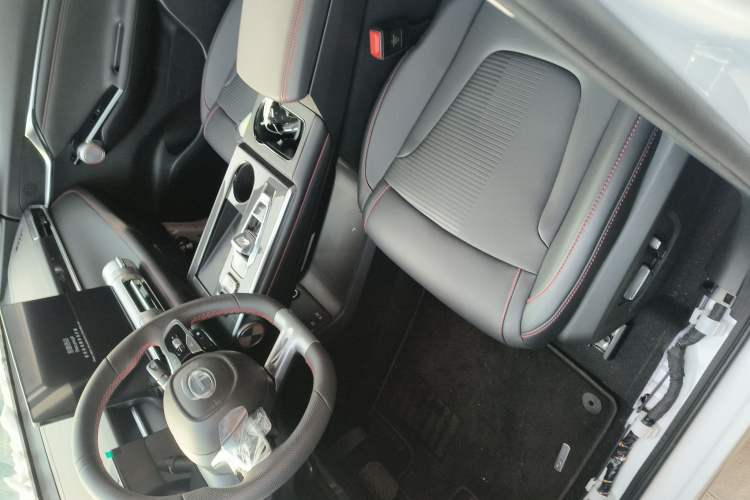 Used GAC Trumpchi EMKOO 2022 1.5T Supernova Pro Edition Left Front Seat