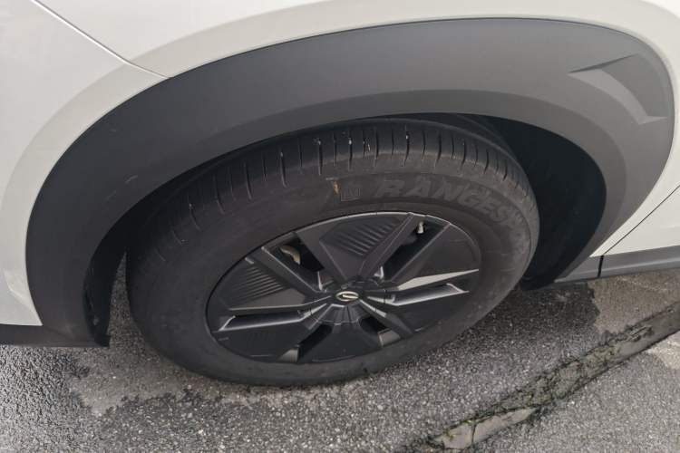 Used GAC Trumpchi EMKOO 2022 2.0 ATK Gemini Edition Left Front Wheel Hub