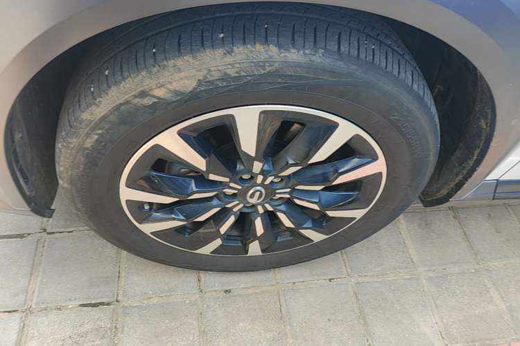 Used GAC Trumpchi EMKOO 2022 1.5T Supernova Pro Edition Left Front Wheel Hub
