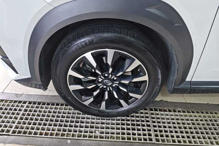 Used GAC Trumpchi EMKOO 2022 2.0 ATK TwinStar Pro Edition Left Front Wheel Hub