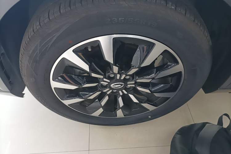 Used GAC Trumpchi EMKOO 2022 1.5T Supernova Pro Edition Left Front Wheel Hub