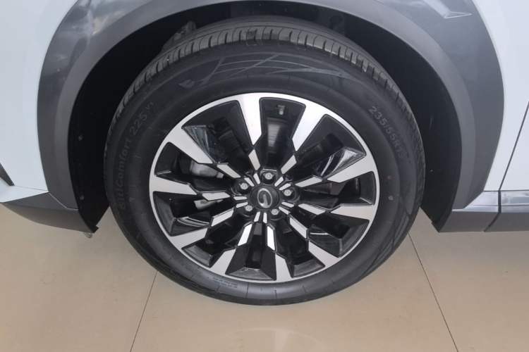 Used GAC Trumpchi EMKOO 2022 1.5T Supernova Pro Edition Left Front Wheel Hub