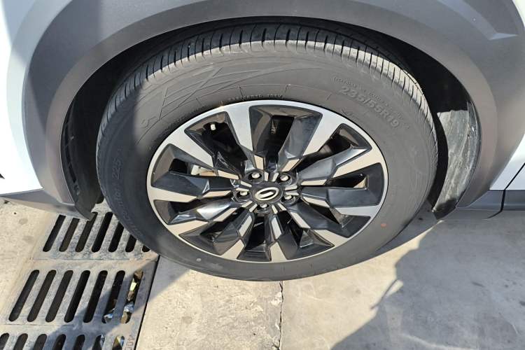 Used GAC Trumpchi EMKOO 2022 1.5T Supernova Pro Edition Left Front Wheel Hub