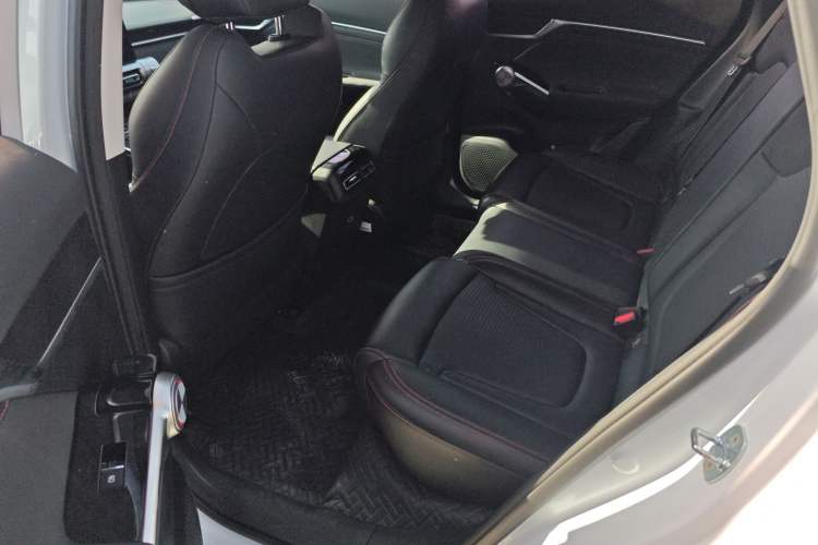 Used GAC Trumpchi EMKOO 2022 1.5T Supernova Edition Left Rear Seat