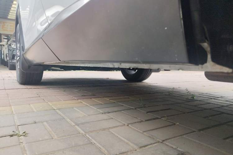 Used GAC Trumpchi EMKOO 2022 1.5T Supernova Pro Edition Left Side Sill