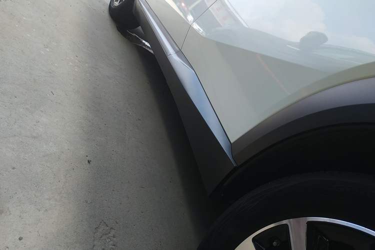 Used GAC Trumpchi EMKOO 2022 1.5T Supernova Max Edition Left Side Sill