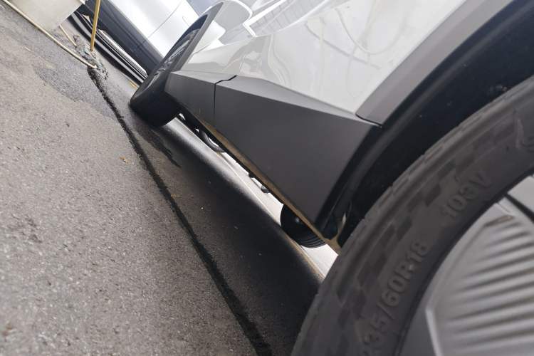 Used GAC Trumpchi EMKOO 2022 2.0 ATK Gemini Edition Left Side Sill